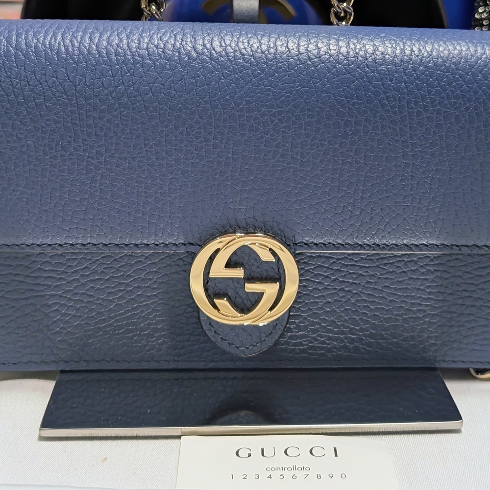 Gucci Interlocking G's Chain Wallet/ Crossbody Calfskin Blue Leather 🔥- NEW! - Picture 3 of 13